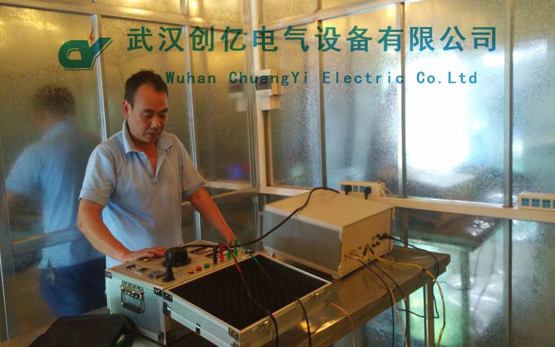 創(chuàng)億電氣去往深圳振勤調試